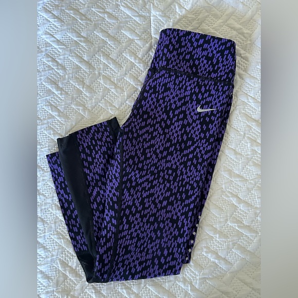 Nike Black and Purple Athletic Leggings - Picture 5 of 5
